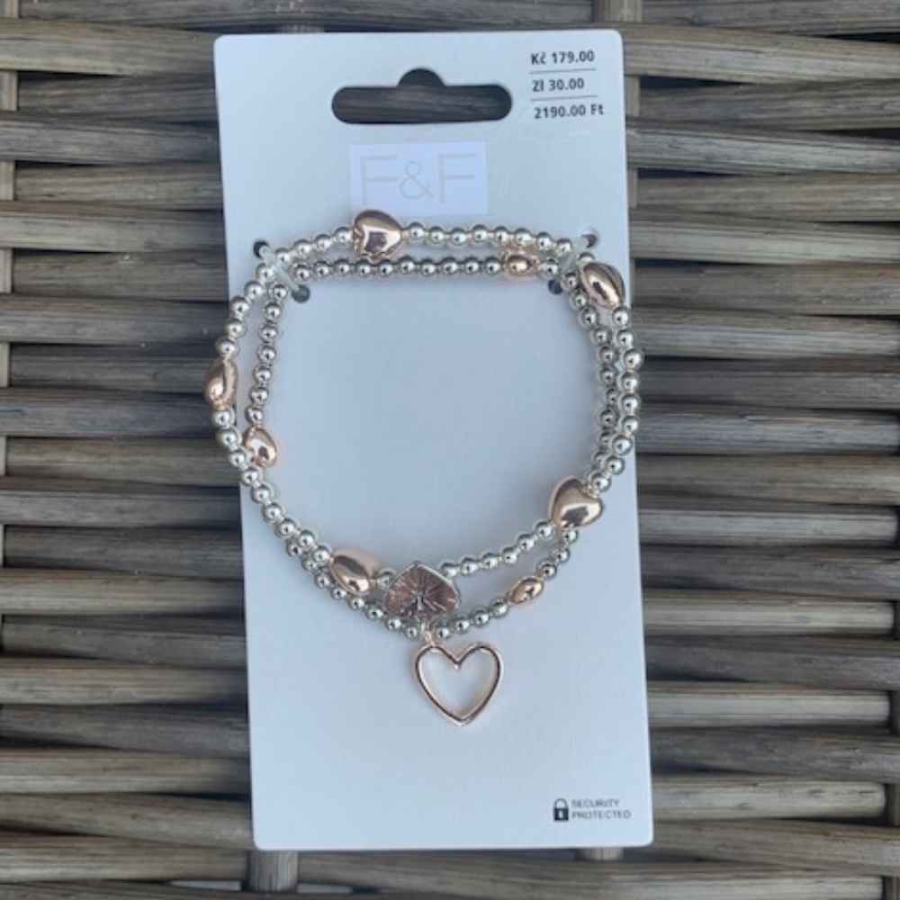 NWT Ivory Beaded Heart Double Bracelet
